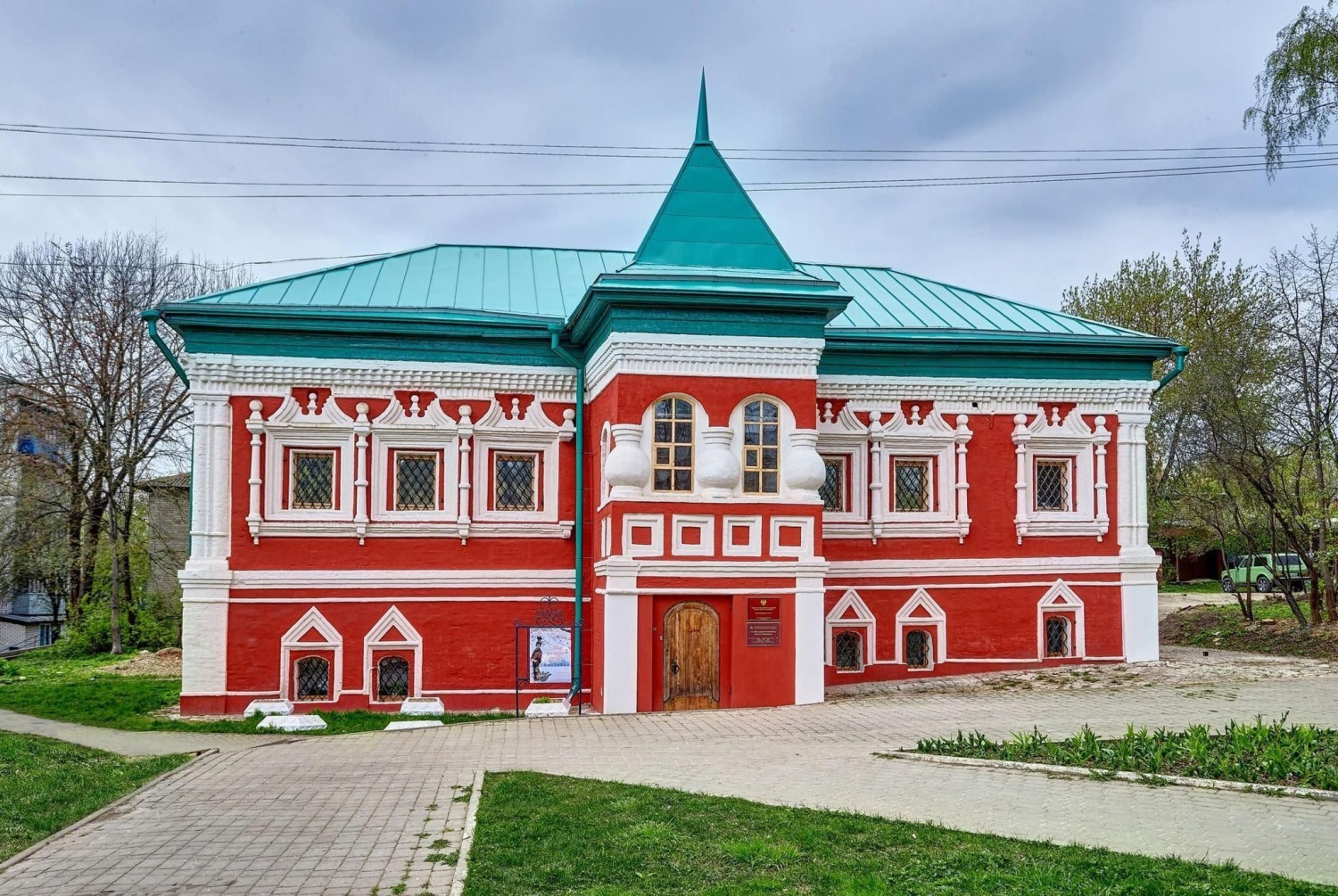 Палаты Купцов Коробовых в Калуге. Каменные палаты Коробова Калуга. Дом купца Коробова в Калуге. Палаты Коробовых Калуга 17 века.