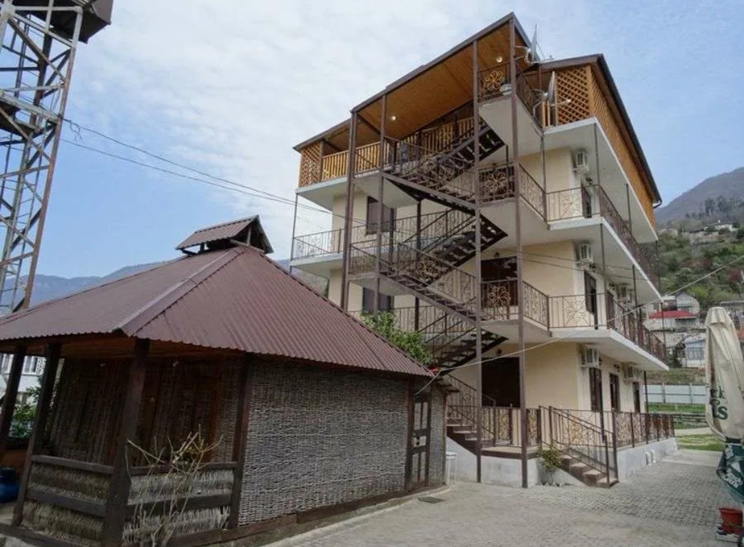 Мини-гостиница "У Сусанны" , Абхазия, Гагра фото
