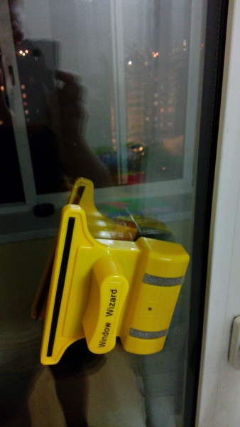 Магнитная щетка для мытья окон Window Wizard 24мм фото