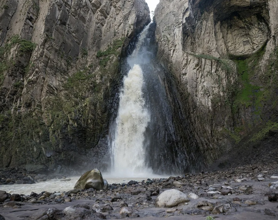 Водопад Султан урочище Джилы Су