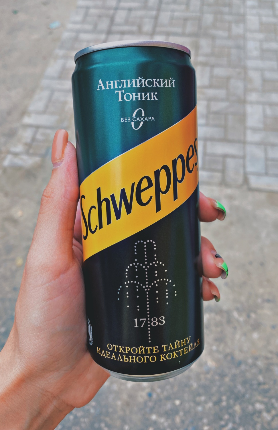 Тоник без сахара. Schweppes тоник без сахара. Schweppes английский тоник 0,9 л. Швепс Инглиш тоник. Швепс английский тоник без сахара.