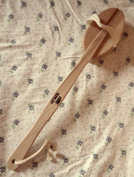 Деревянная массажная щетка с натуральной щетиной Riffi 571, со съёмной ручкой фото