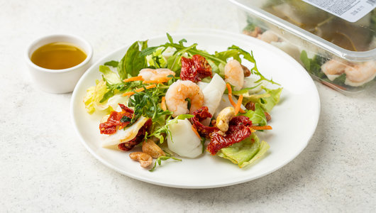 Салат «Спрут» с кальмаром и креветками