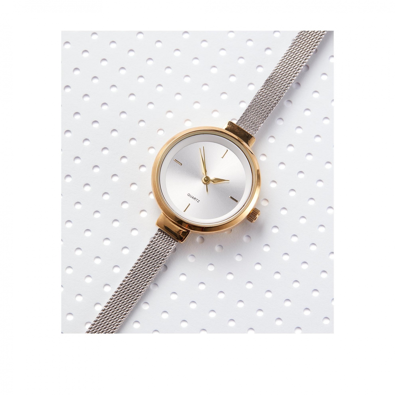 Часы женские Oriflame 44498 золотистые классические