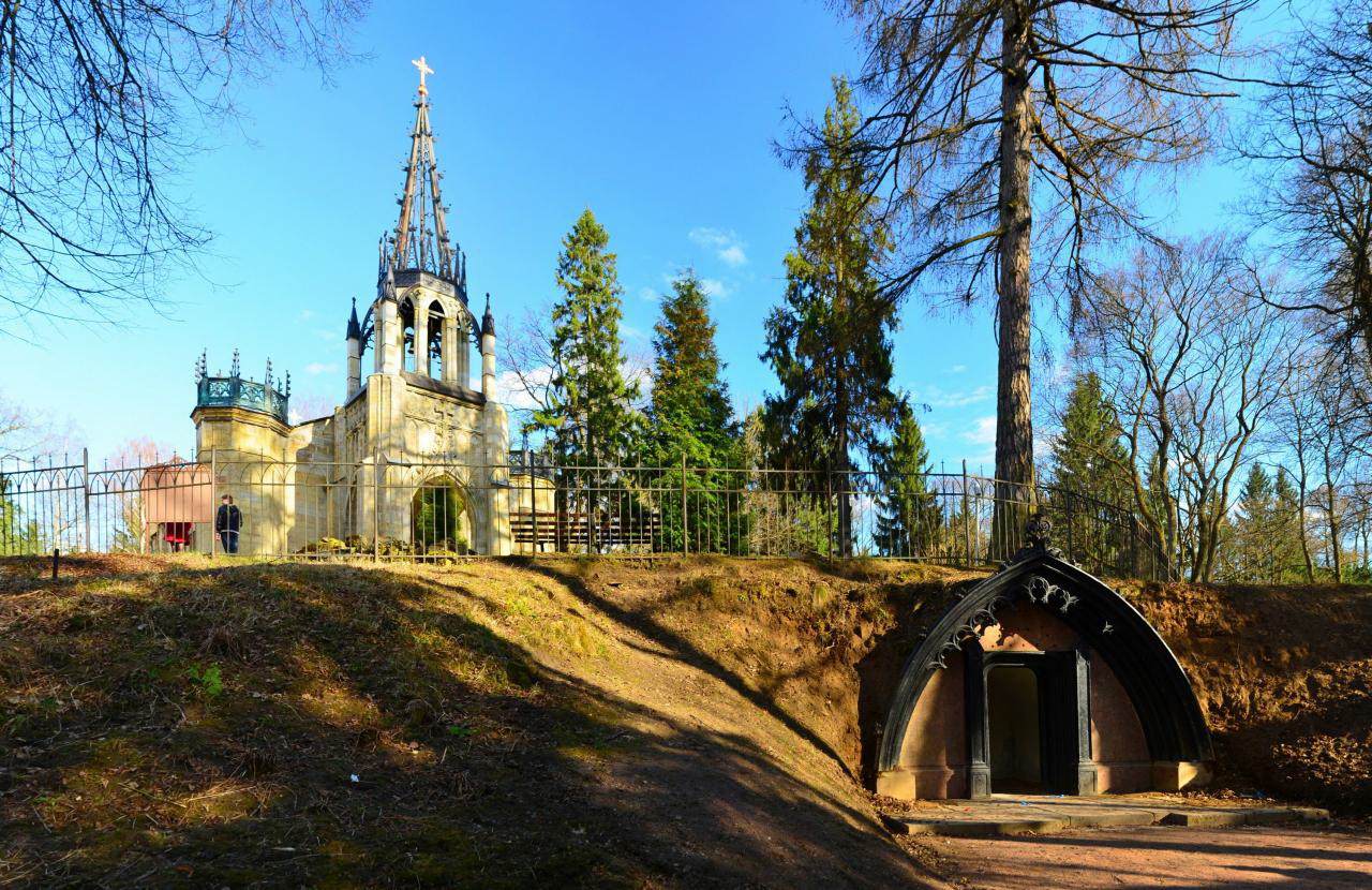 церковь в шуваловском парке